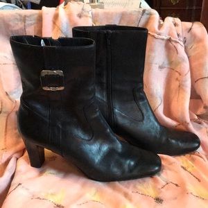 Etienne Aigner E-Simona Leather Zip Booties size 8